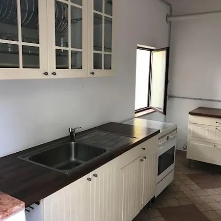 Parisi, Fano, Marche, Italian