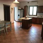 וילה Parisi, Fano, Marche, Italian *