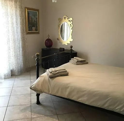 Parisi, Fano, Marche, Italian