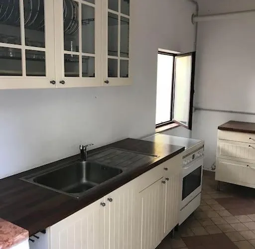 Parisi, Fano, Marche, Italian